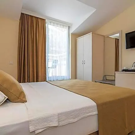 Montebello Otel 3*
