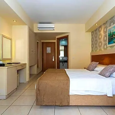 Montebello 3*