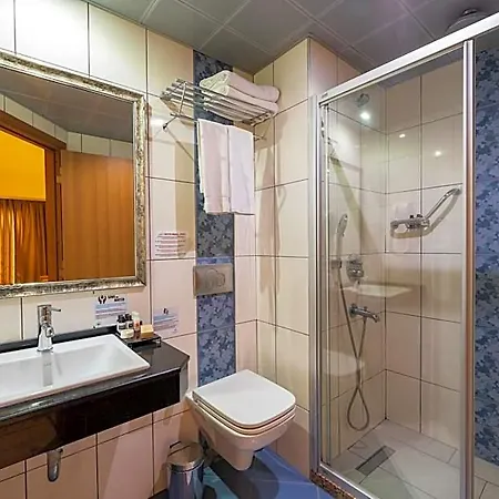 Montebello Hotel Cedit